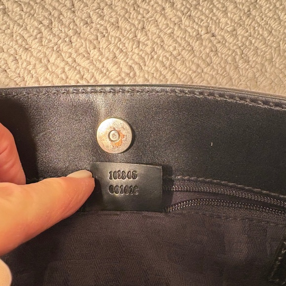 Gucci Vintage Baguette Shoulder Bag - Picture 5 of 5